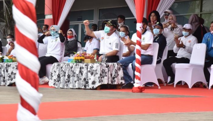 Haornas 2020, Herman Deru Beri Penghargaan untuk 16 Atlet Berprestasi