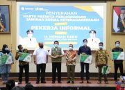 Herman Deru Berikan Bantuan Perlindungan Sosial Para Pekerja Informal