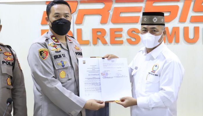 Penandatangani NPHD Penerimaan Bintara Polri dari Dana Hibah