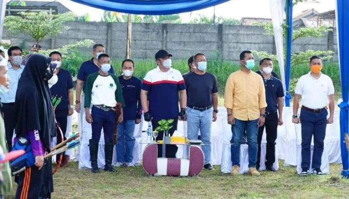Herman Deru Buka Seleksi Kejurnas Komisi V Horseback Archery