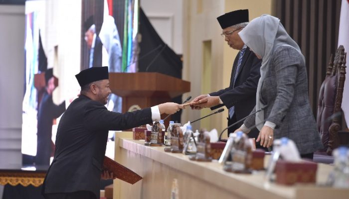 Fraksi-Fraksi DPRD Sumsel Sampaikan Pandangan Umum Raperda APBD-P TA 2022