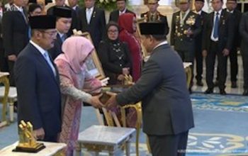 Prabowo Resmi Beri Gelar Pahlawan Nasional untuk Soeharto